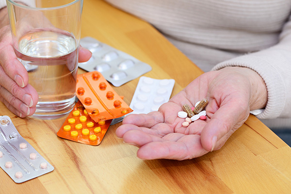 Illustration Iatrogénèse médicamenteuse chez le sujet âgé